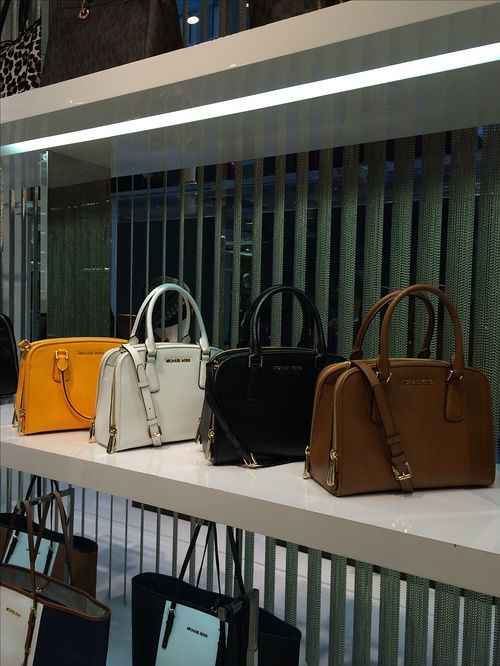 解析美國代購買手直招代理與商品房代購代銷 機(jī)遇、模式與風(fēng)險(xiǎn)防范