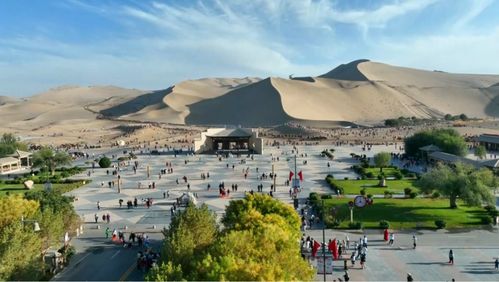 敦煌市鳴沙山月牙泉景區(qū)增強(qiáng)服務(wù)保障 提升游客體驗(yàn)